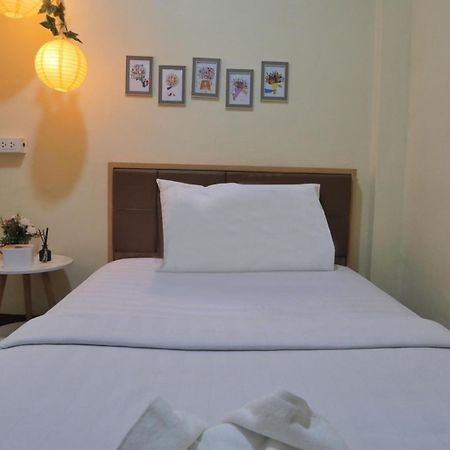 Albergue Ez Sleep @ Ratchada 19 Bangkok Exterior foto