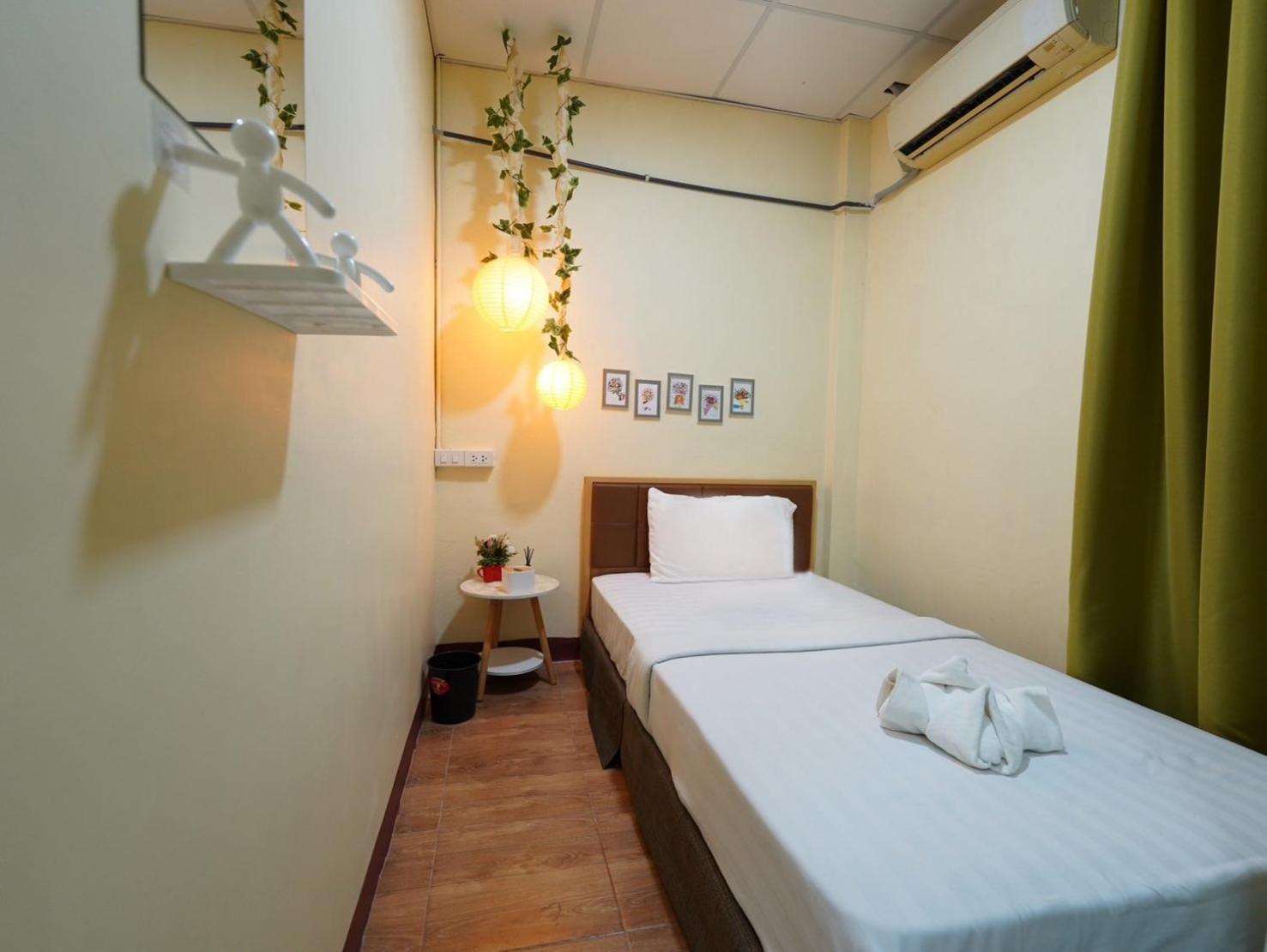 Albergue Ez Sleep @ Ratchada 19 Bangkok Exterior foto