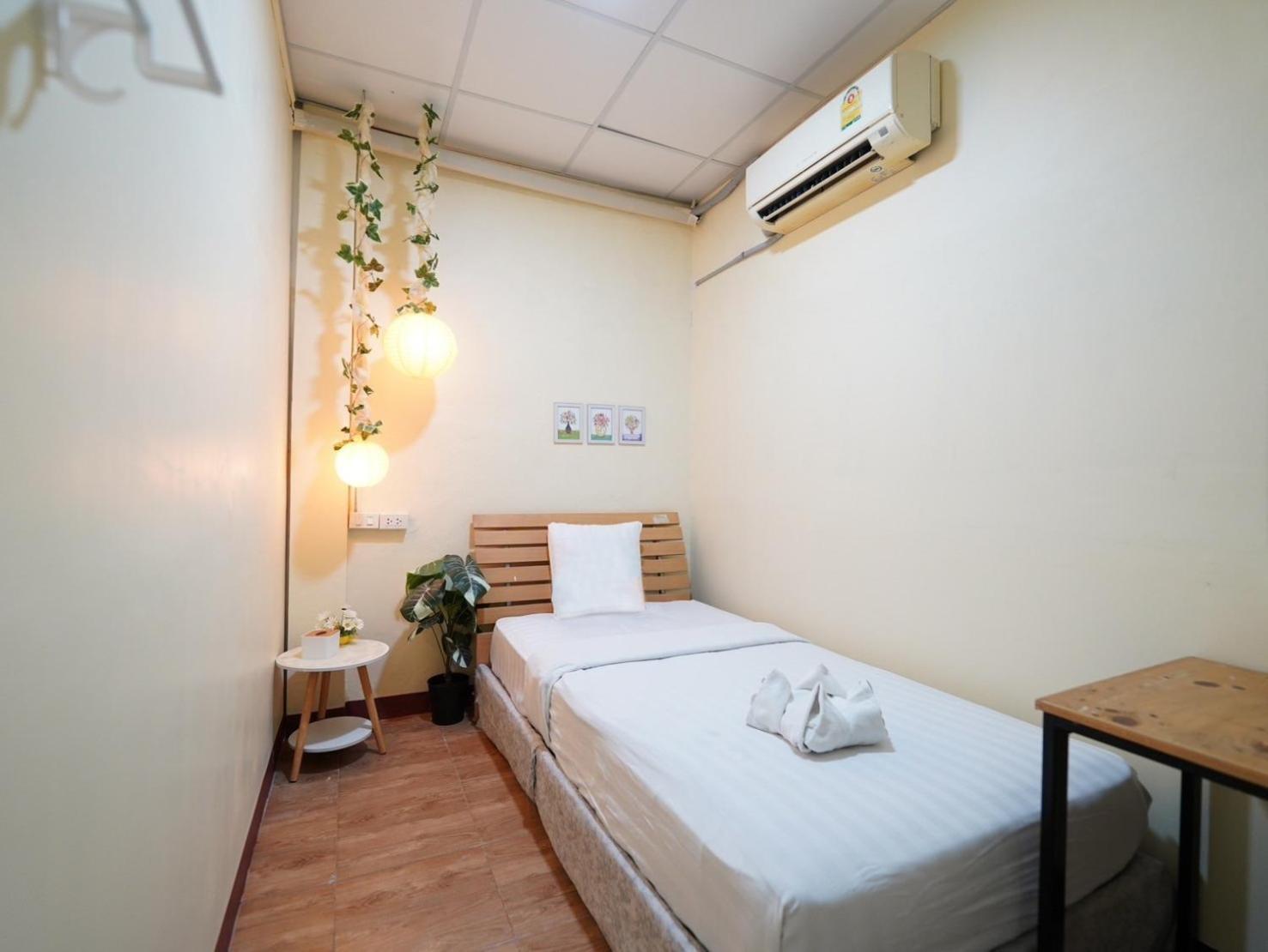 Albergue Ez Sleep @ Ratchada 19 Bangkok Exterior foto